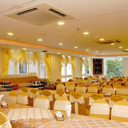Nam Hung Hotel Nha Trang Buitenkant foto