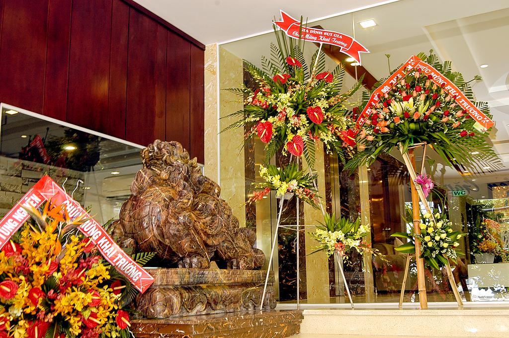 Nam Hung Hotel Nha Trang Buitenkant foto