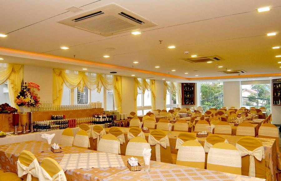 Nam Hung Hotel Nha Trang Buitenkant foto
