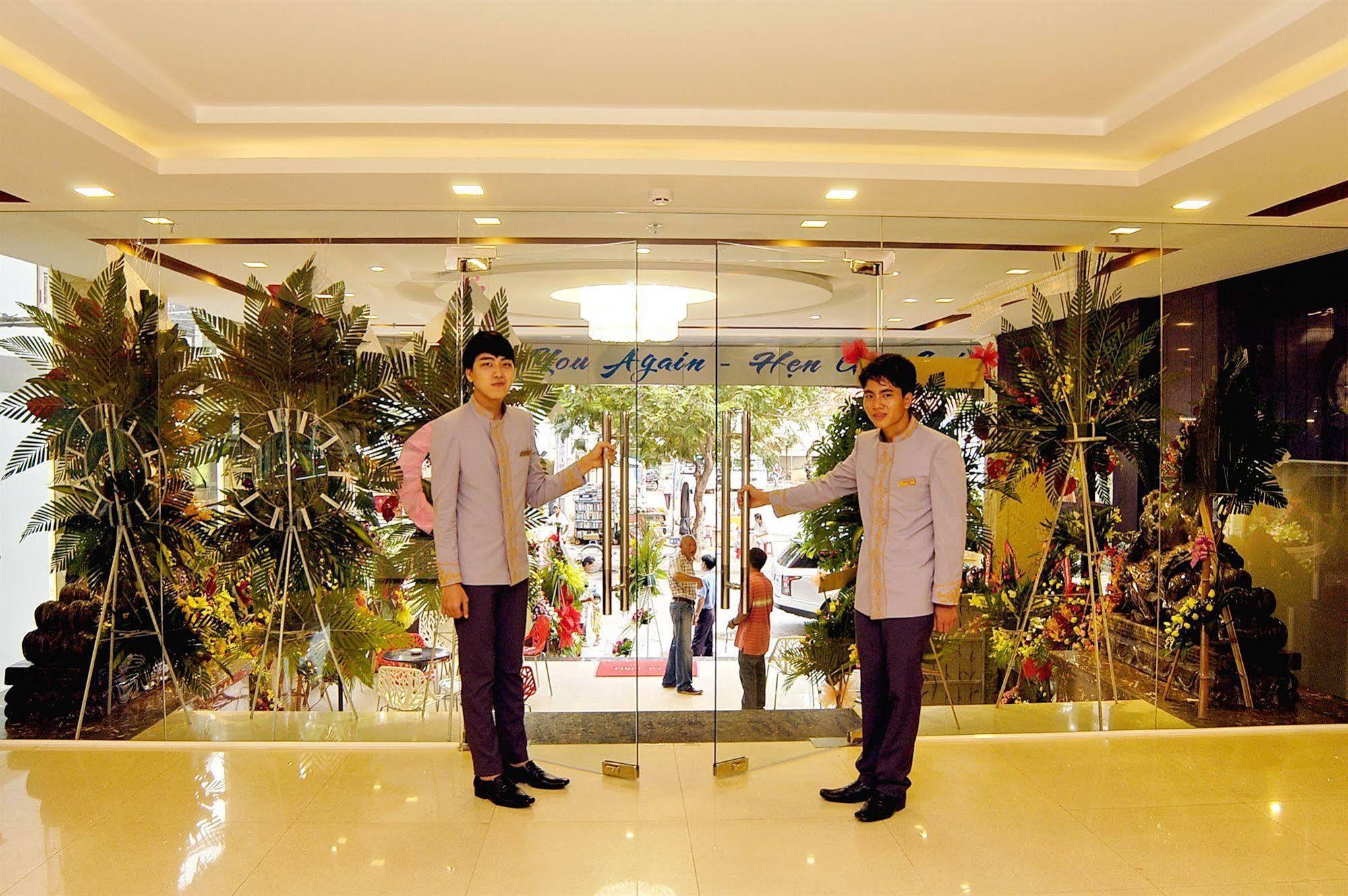 Nam Hung Hotel Nha Trang Buitenkant foto