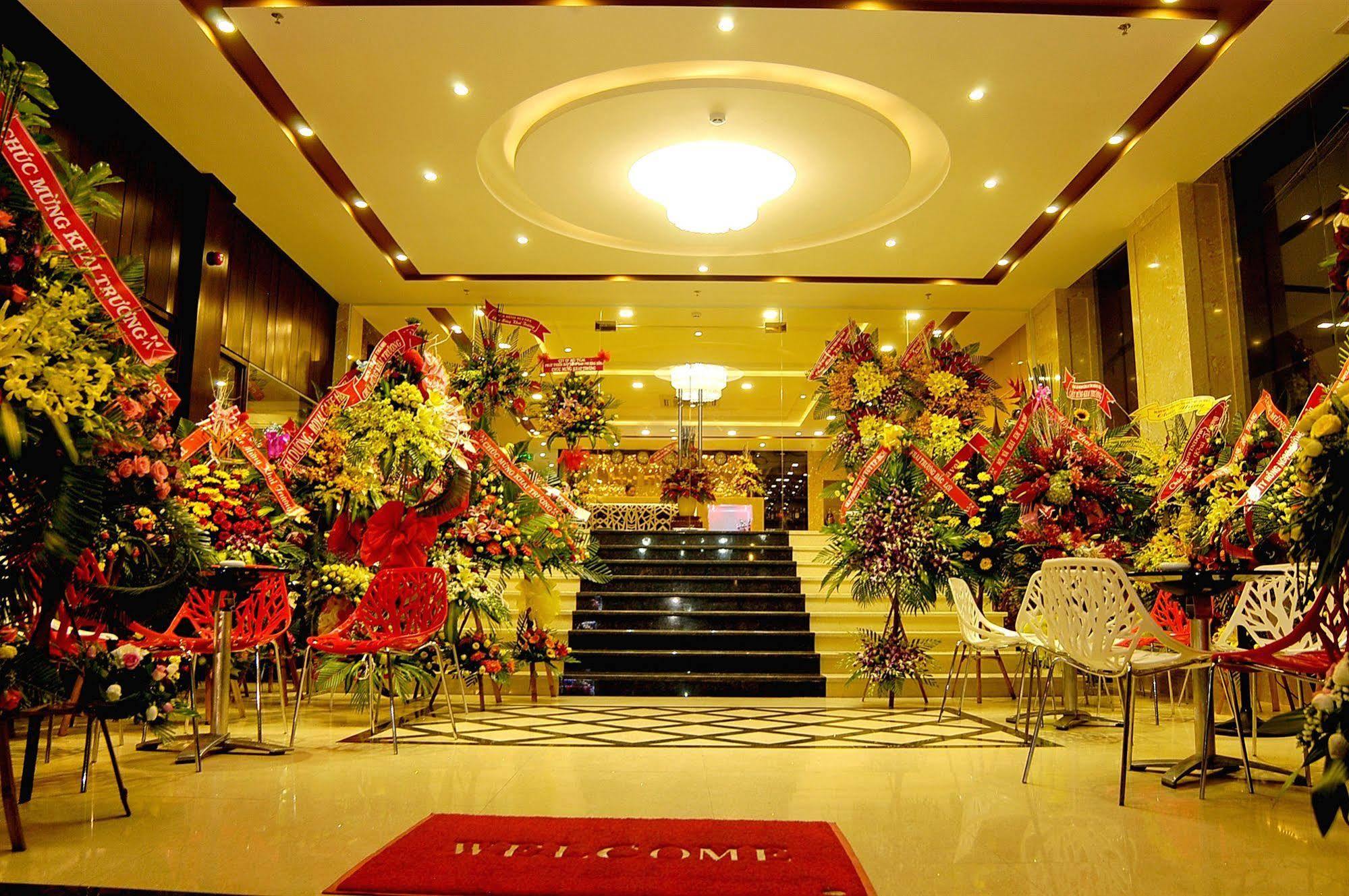Nam Hung Hotel Nha Trang Buitenkant foto